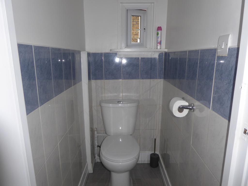 Turnpike House Apartament *